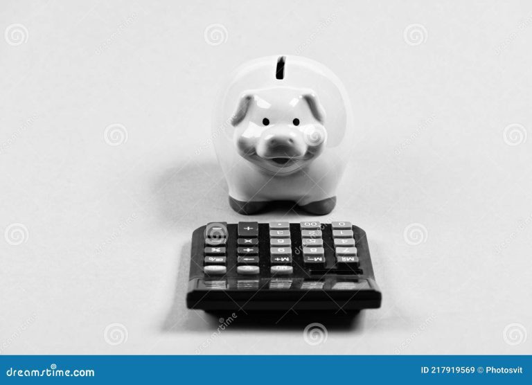 caja de ahorro con simbolismo financiero