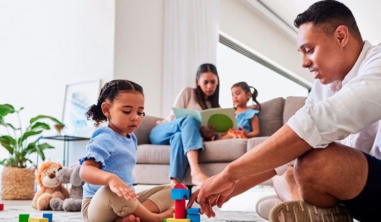 Cuánto tiene que pasar un padre por cada hijo en Argentina 5 padres e hijos disfrutando tiempo juntos