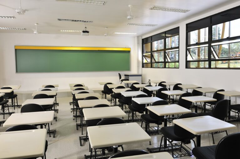 Cómo decorar el salón de clases para Navidad: ideas creativas 41 salon clases