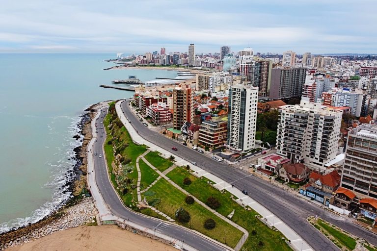 vista de la costa de mar del plata